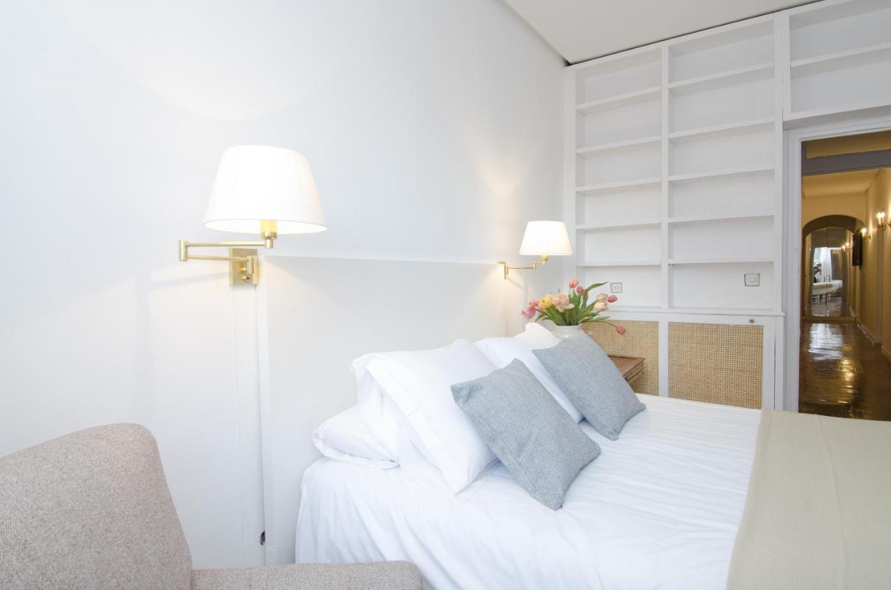 Apartamento Paseo Del Prado II En Madrid Exterior photo