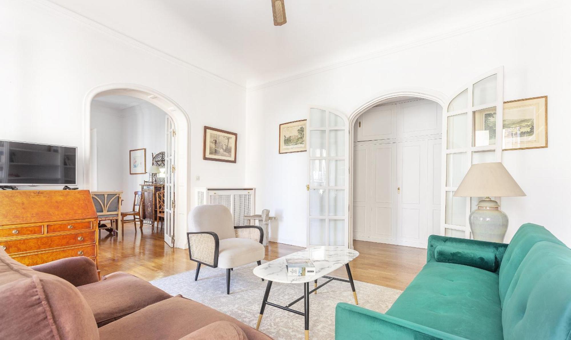 Apartamento Paseo Del Prado II En Madrid Exterior photo